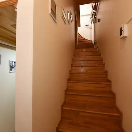 A Lovely Ottoman-era Wooden House @grandbazaar Apartman *